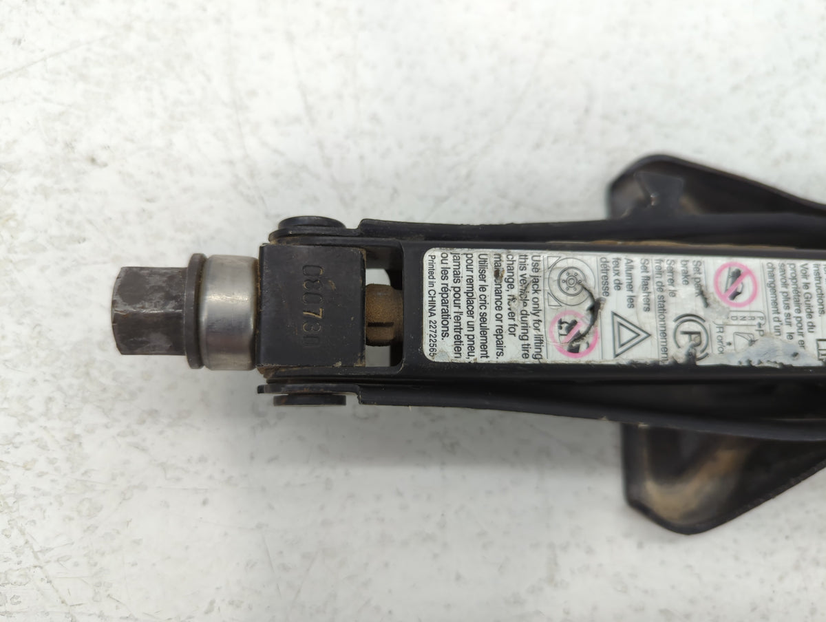 2009 Chevrolet Cobalt Spare Scissor Car Jack 626334 - Oemusedautoparts1.com