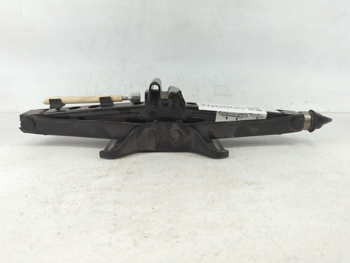 2009 Chevrolet Cobalt Spare Scissor Car Jack 706800 - Oemusedautoparts1.com