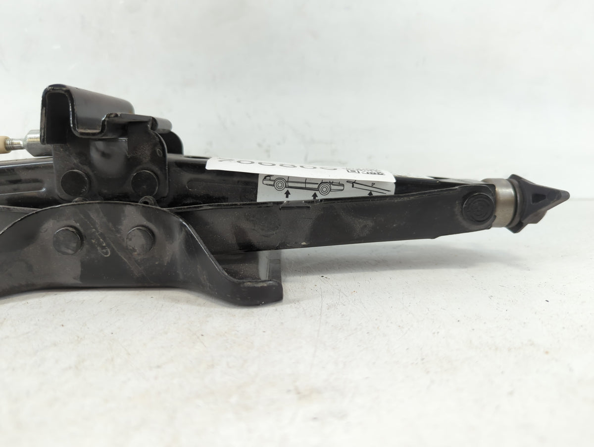 2009 Chevrolet Cobalt Spare Scissor Car Jack 706800 - Oemusedautoparts1.com