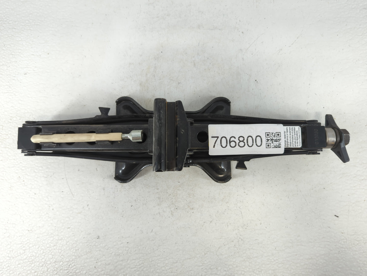 2009 Chevrolet Cobalt Spare Scissor Car Jack 706800 - Oemusedautoparts1.com