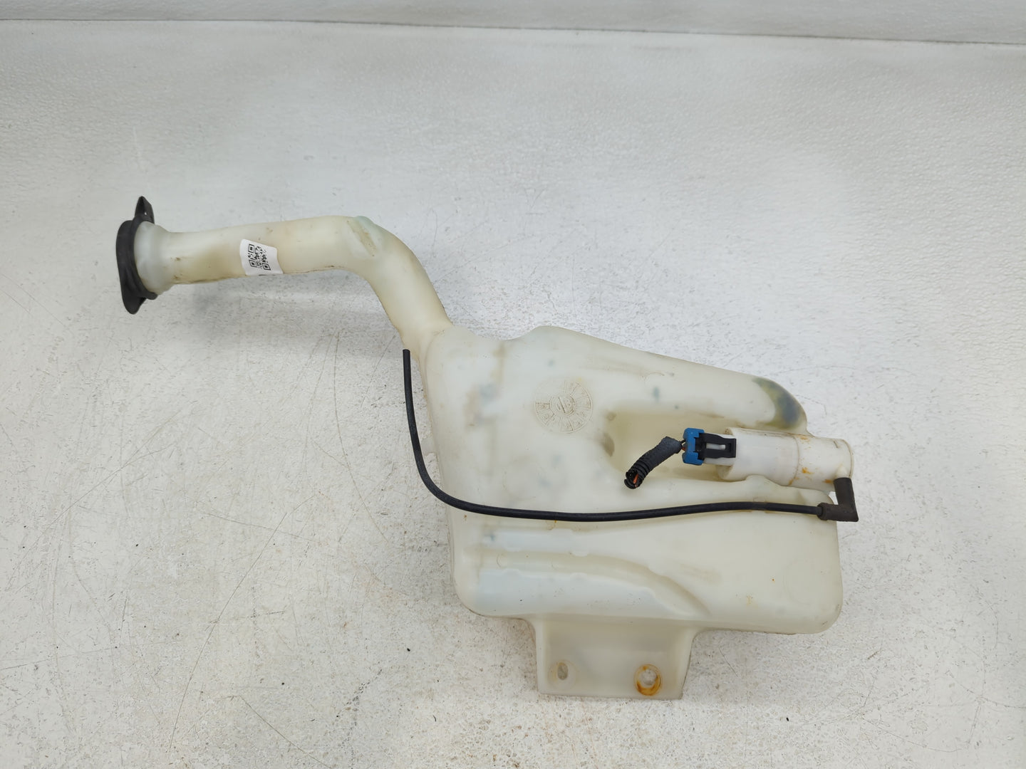 2005 Chevrolet Cobalt Radiator Coolant Overflow Expansion Tank Bottle - Oemusedautoparts1.com