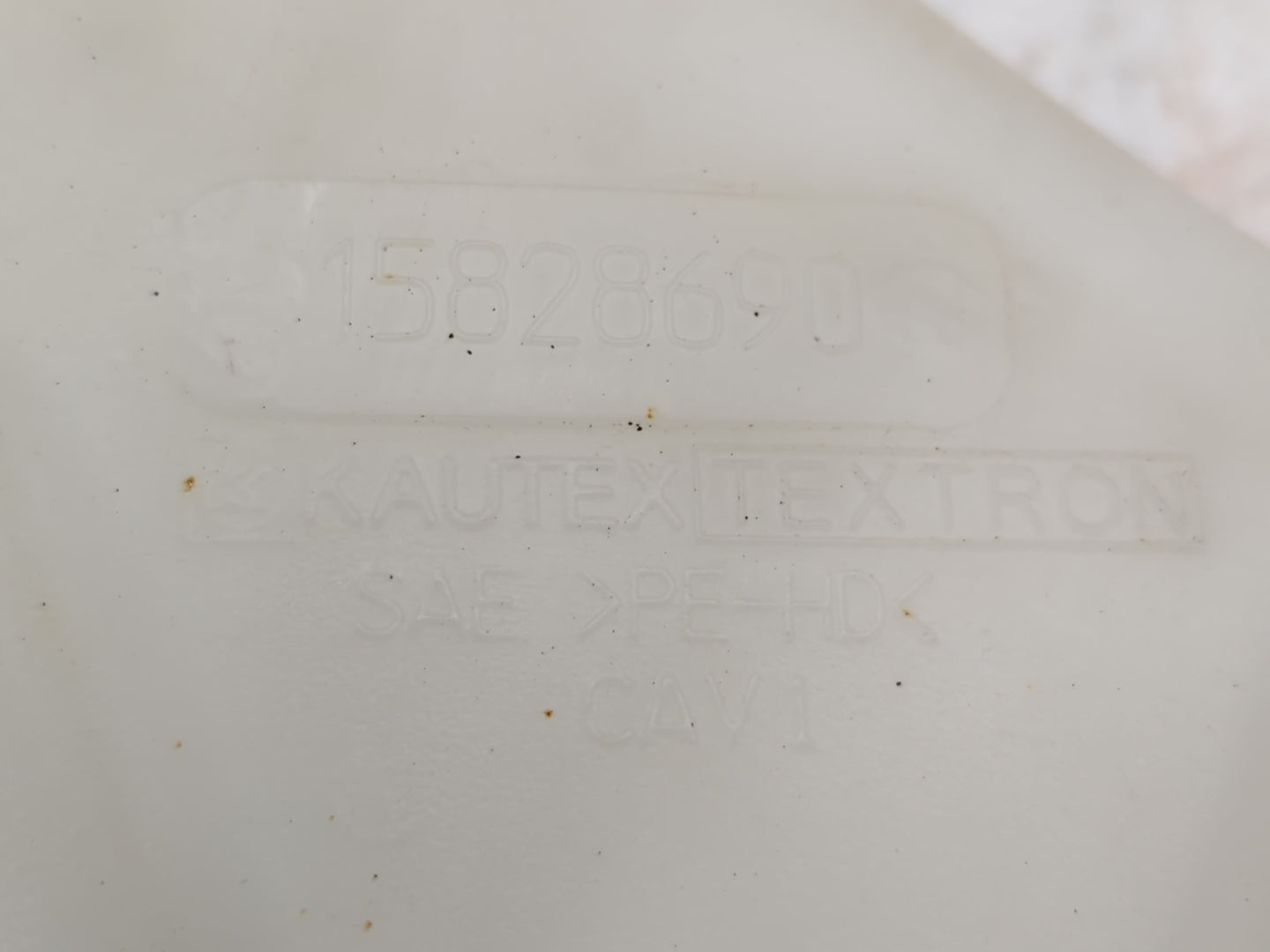 2005 Chevrolet Cobalt Radiator Coolant Overflow Expansion Tank Bottle - Oemusedautoparts1.com