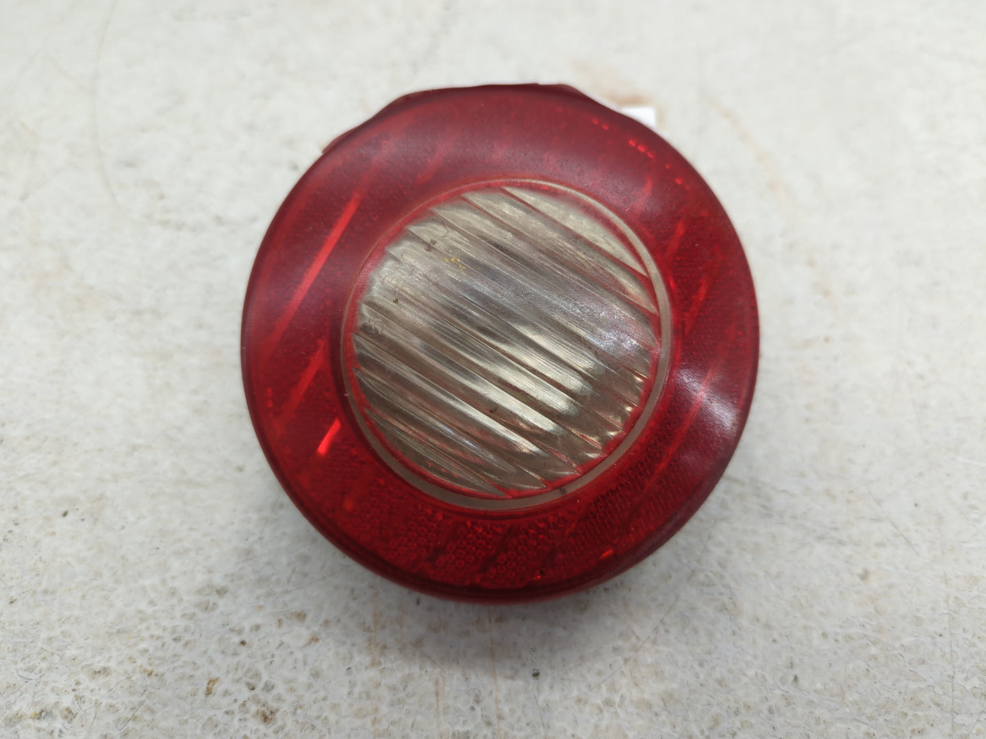 2005-2010 Chevrolet Cobalt Tail Light Assembly Passenger Right OEM P/N:25998288 Fits Fits 2005 2006 2007 2008 2009 2010 OEM 