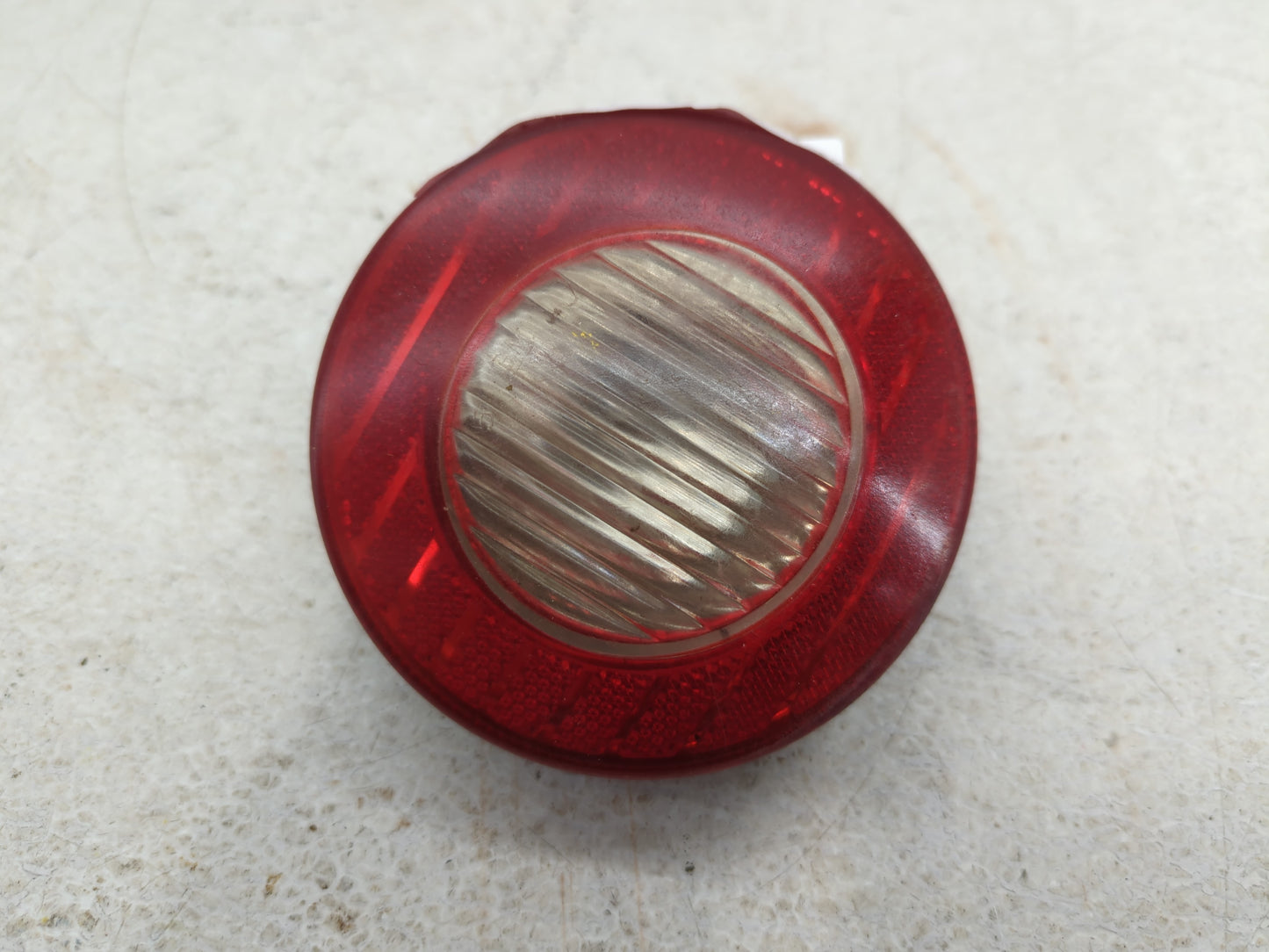 2005-2010 Chevrolet Cobalt Tail Light Assembly Passenger Right OEM P/N:25998288 Fits Fits 2005 2006 2007 2008 2009 2010 OEM 