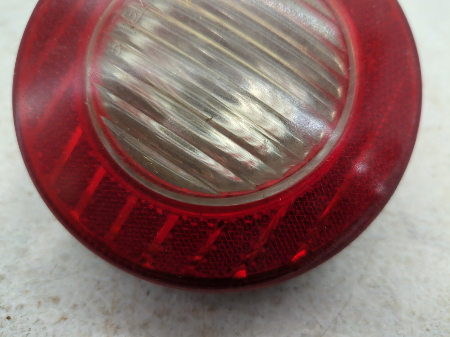 2005-2010 Chevrolet Cobalt Tail Light Assembly Passenger Right OEM P/N:25998288 Fits Fits 2005 2006 2007 2008 2009 2010 OEM 