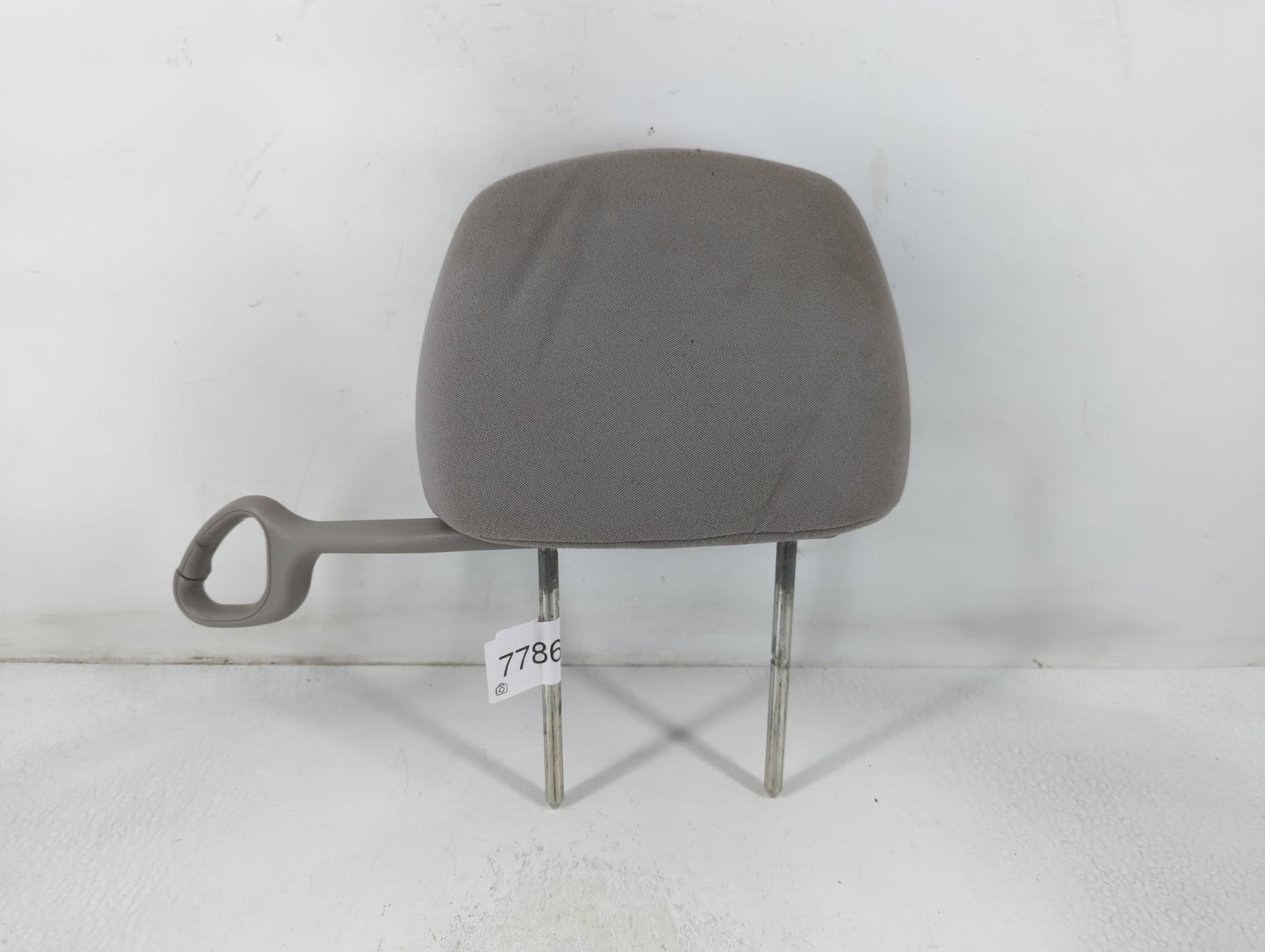 2006-2009 Chevrolet Cobalt Headrest Head Rest Front Driver Passenger Seat Fits Fits 2006 2007 2008 2009 OEM Used Auto Parts 