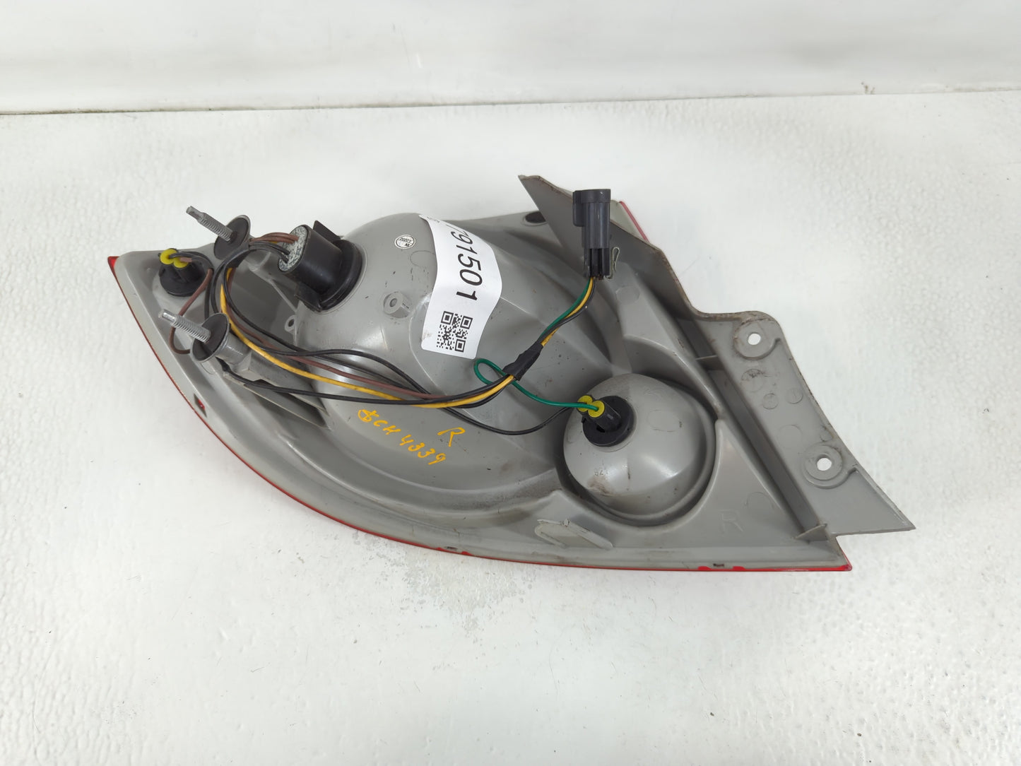 2005-2010 Chevrolet Cobalt Tail Light Assembly Passenger Right OEM Fits Fits 2005 2006 2007 2008 2009 2010 OEM Used Auto Par