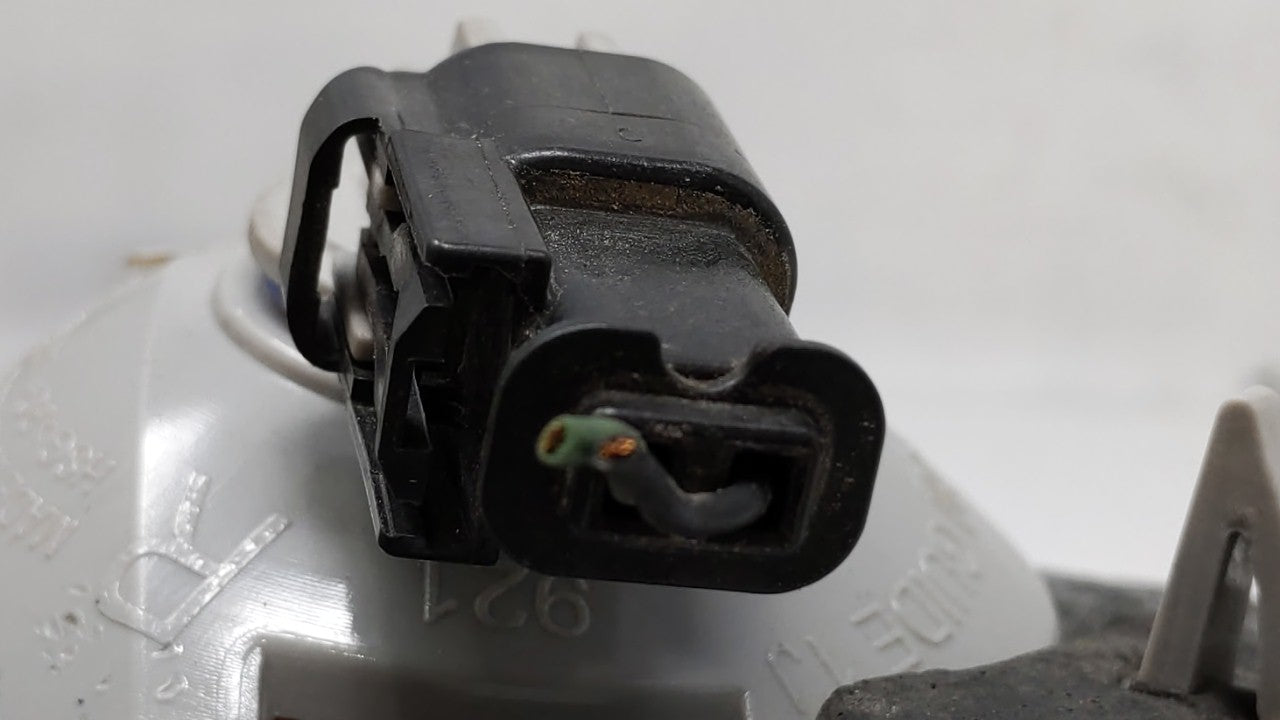 2009 Chevrolet Cobalt Tail Light Assembly Passenger Right OEM P/N:25998288 Fits Fits 2005 2006 2007 2008 2010 OEM Used Auto 