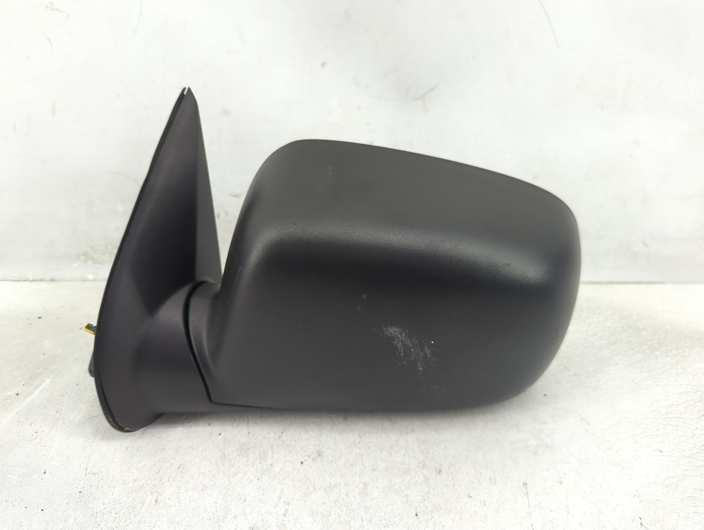 2004-2012 Chevrolet Colorado Driver Side View Mirror - Left Door Mirror OEM Used - Oemusedautoparts1.com