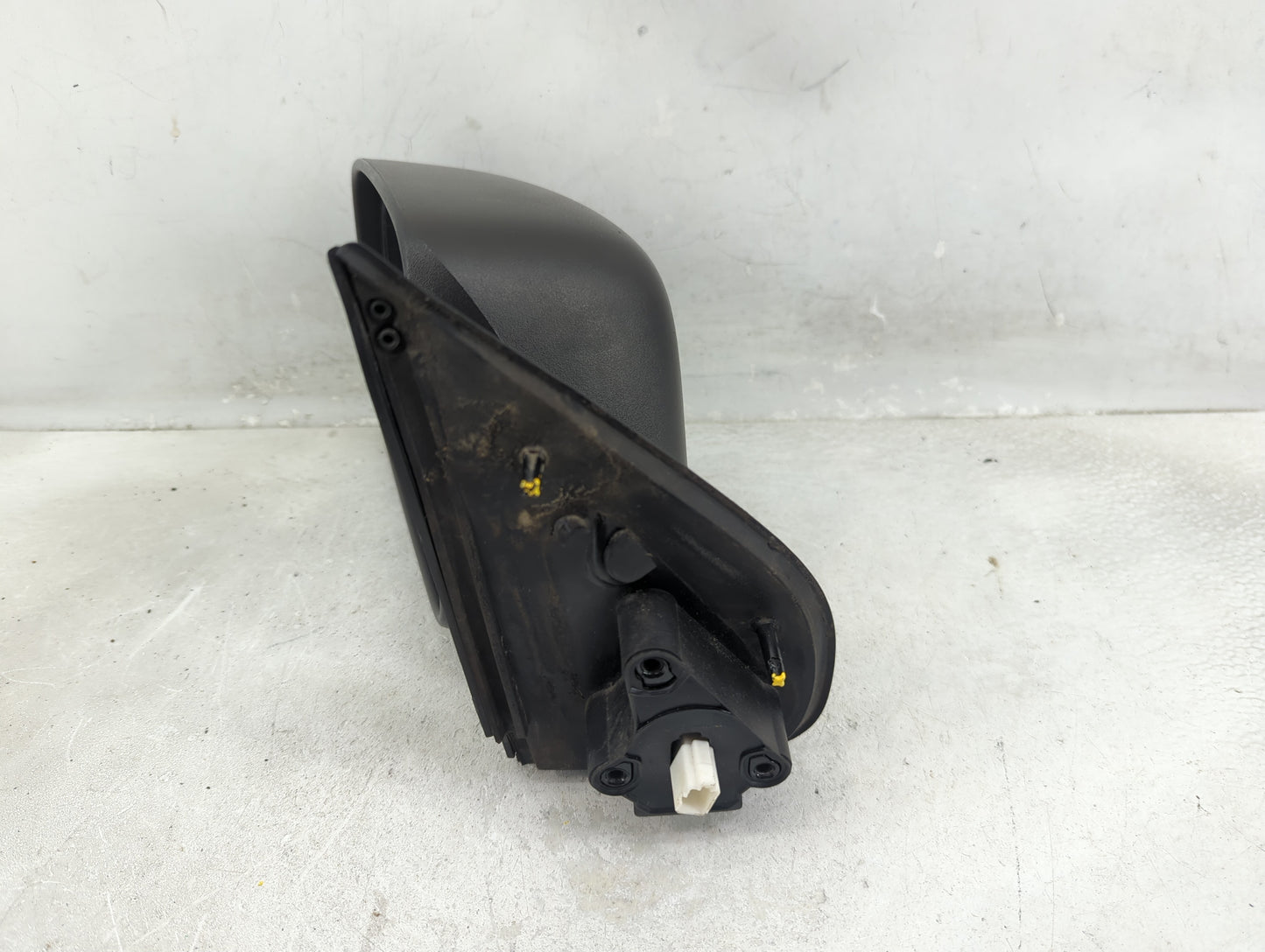 2004-2012 Chevrolet Colorado Driver Side View Mirror - Left Door Mirror OEM Used - Oemusedautoparts1.com