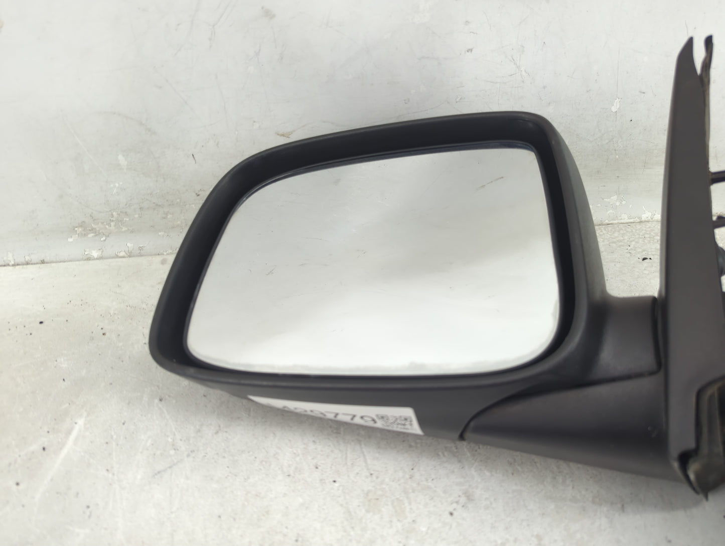 2004-2012 Chevrolet Colorado Driver Side View Mirror - Left Door Mirror OEM Used - Oemusedautoparts1.com