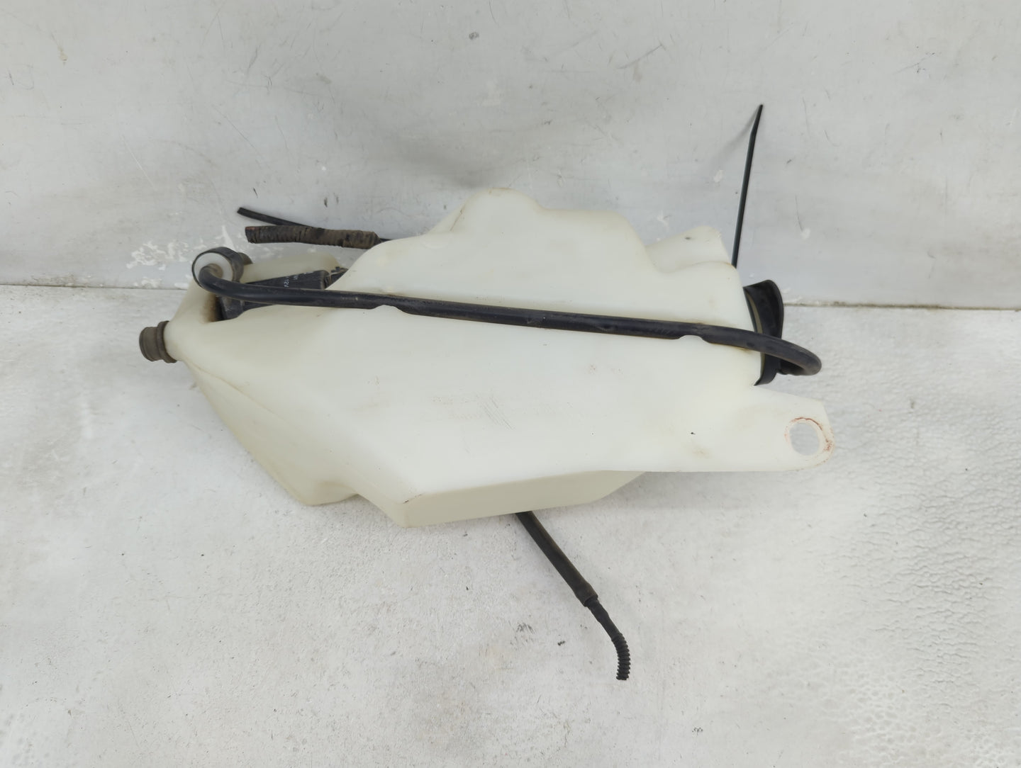 2007-2009 Chevrolet Equinox Windshield Washer Fluid Reservoir Bottle Oem - Oemusedautoparts1.com
