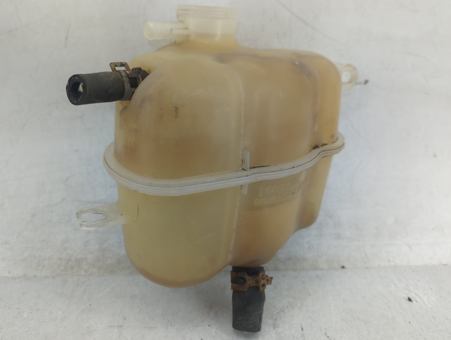 2006 Chevrolet Equinox Radiator Coolant Overflow Expansion Tank Bottle - Oemusedautoparts1.com