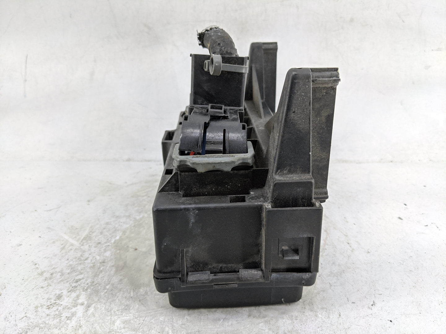 2009 Chevrolet Equinox Fusebox Fuse Box Panel Relay Module P/N:04692168AB 5286TL, 04692168AB Fits OEM Used Auto Parts - Oemu