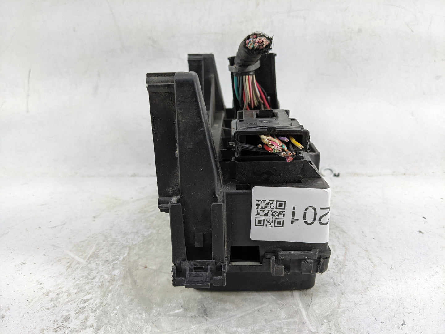 2009 Chevrolet Equinox Fusebox Fuse Box Panel Relay Module P/N:04692168AB 5286TL, 04692168AB Fits OEM Used Auto Parts - Oemu