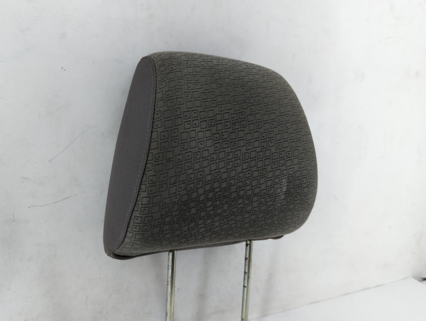 2007-2009 Chevrolet Equinox Headrest Head Rest Front Driver Passenger Seat Fits Fits 2007 2008 2009 OEM Used Auto Parts - Oe