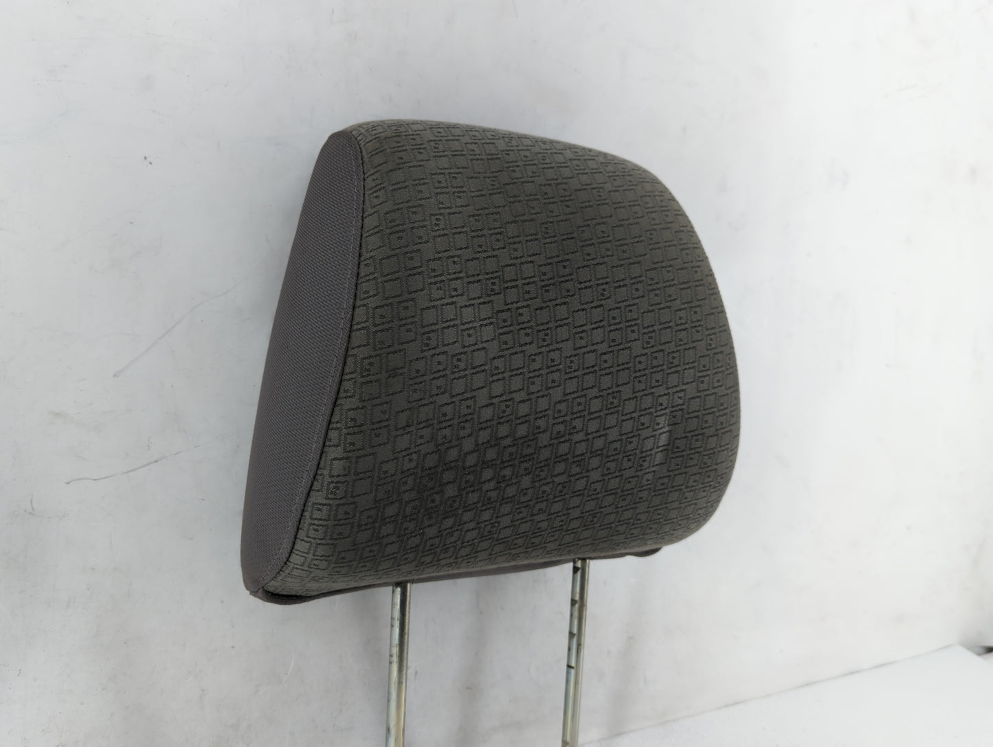 2007-2009 Chevrolet Equinox Headrest Head Rest Front Driver Passenger Seat Fits Fits 2007 2008 2009 OEM Used Auto Parts - Oe