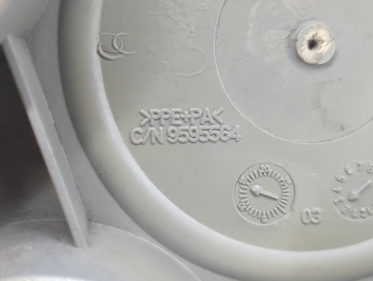 2009 Chevrolet Equinox Rim Wheel Center Cap Silver 448075 - Oemusedautoparts1.com