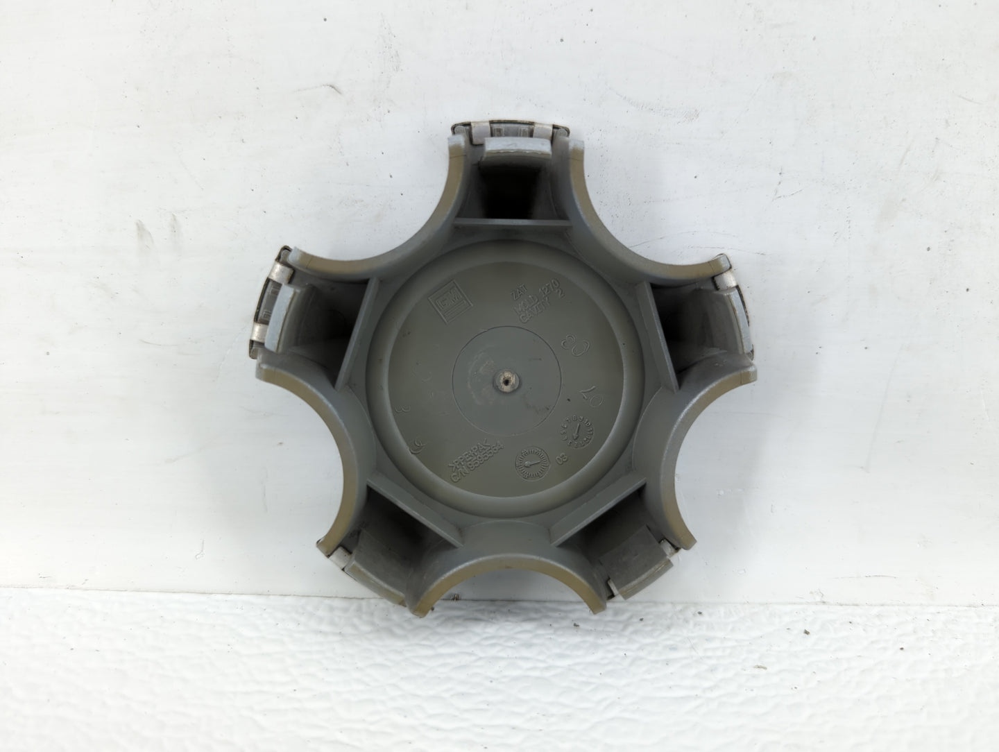2009 Chevrolet Equinox Rim Wheel Center Cap Silver 448075 - Oemusedautoparts1.com