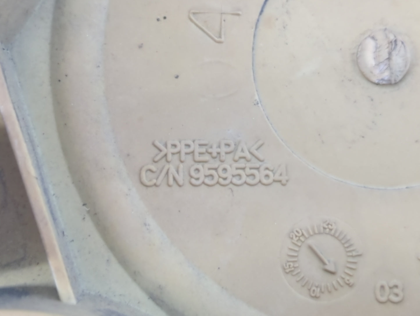 2009 Chevrolet Equinox Rim Wheel Center Cap - Oemusedautoparts1.com