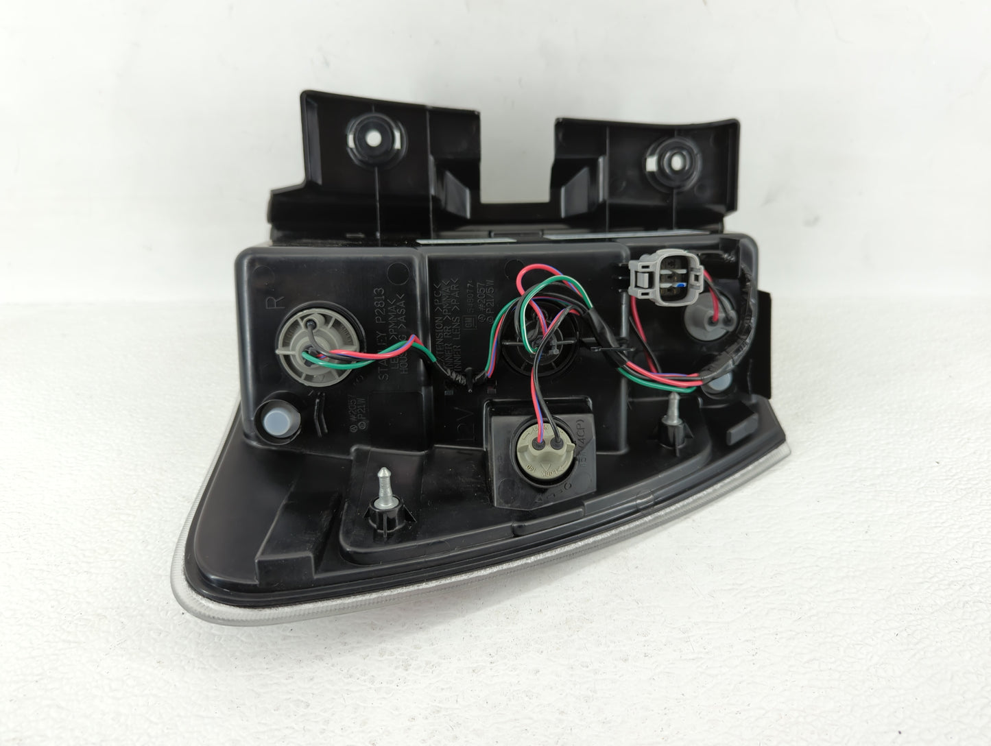 2005-2009 Chevrolet Equinox Tail Light Assembly Passenger Right OEM P/N:5480779 Fits Fits 2005 2006 2007 2008 2009 OEM Used 