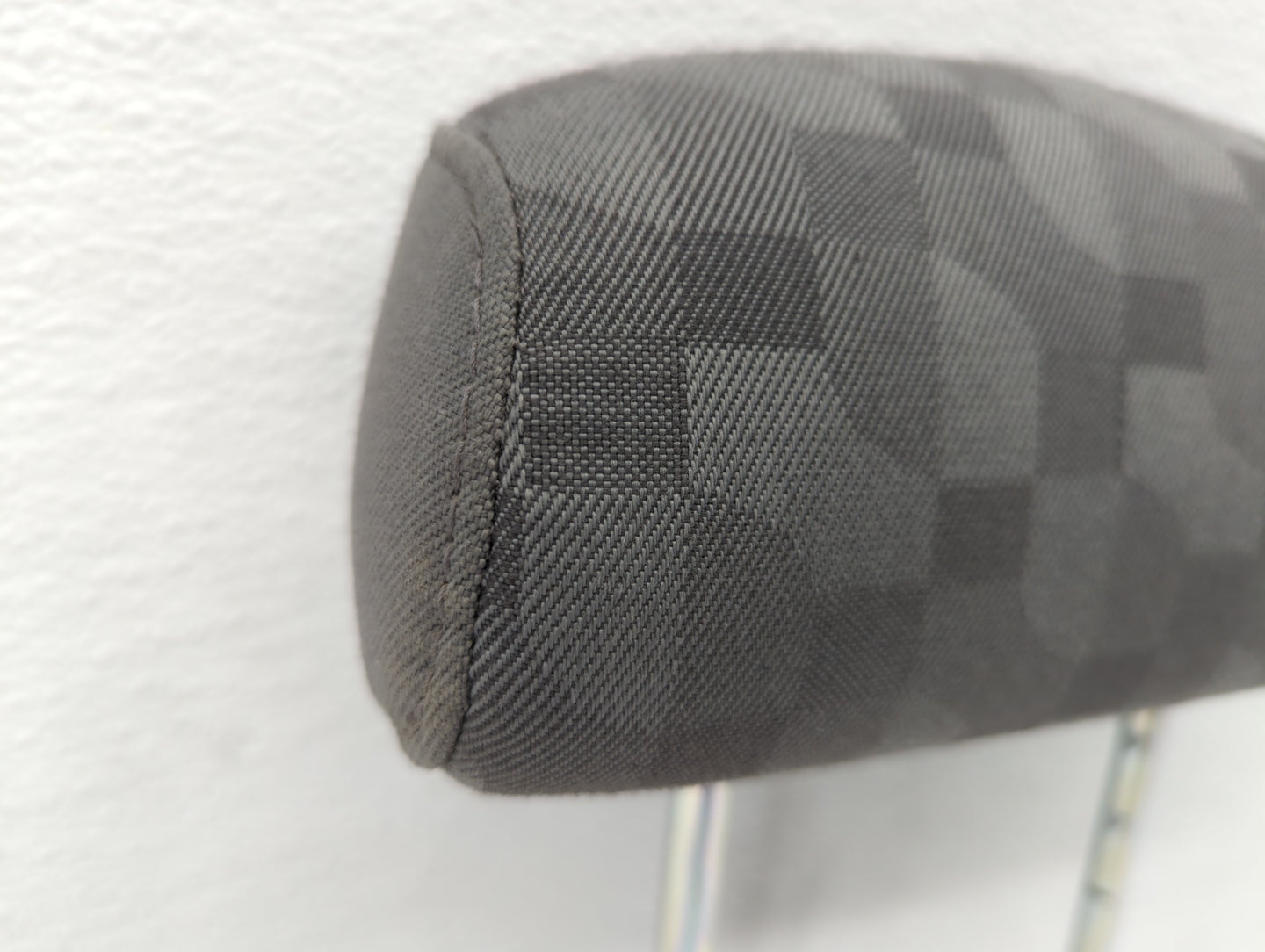 2005 Chevrolet Equinox Headrest Head Rest Front Driver Passenger Seat - Oemusedautoparts1.com