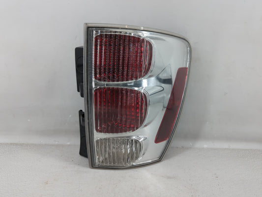 2005-2009 Chevrolet Equinox Tail Light Assembly Passenger Right OEM P/N:5480779 P2813 Fits Fits 2005 2006 2007 2008 2009 OEM