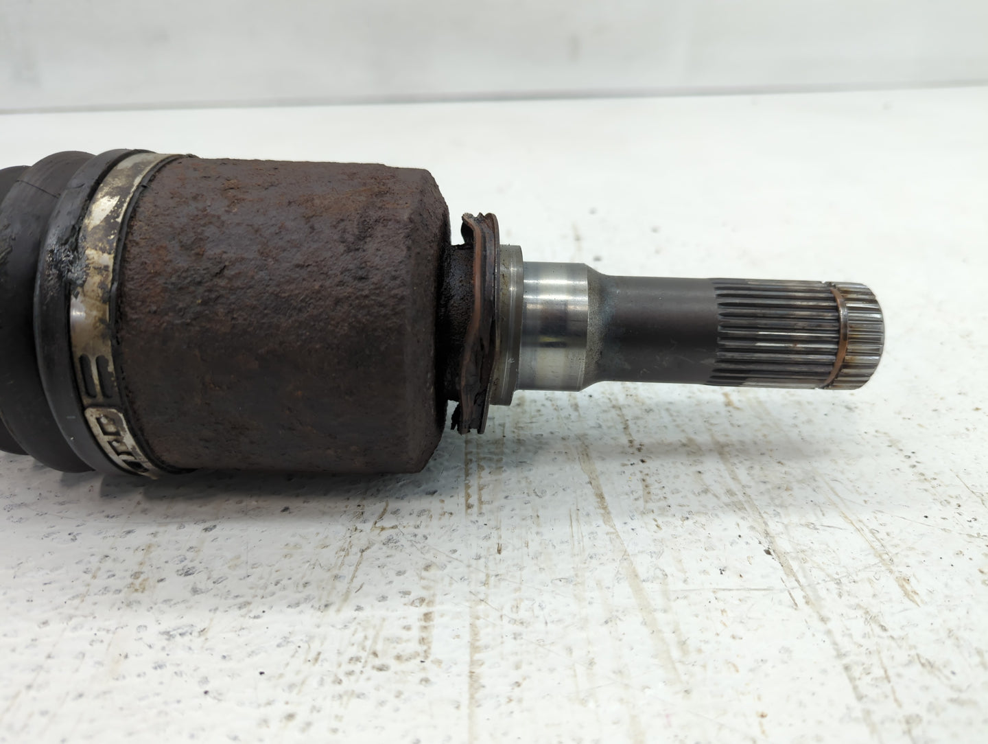 2007-2009 Chevrolet Equinox Axle Shaft Front Driver Cv C/v - Oemusedautoparts1.com