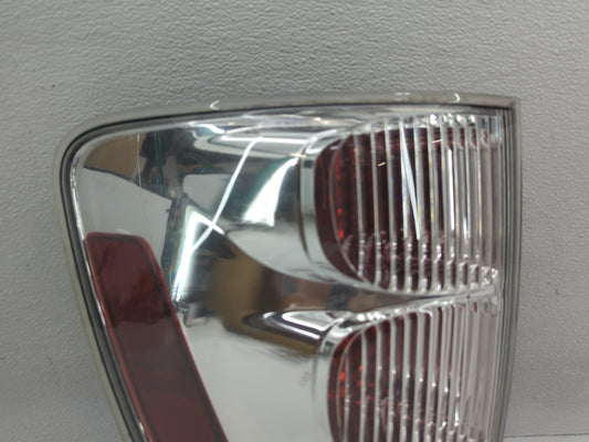 2005-2009 Chevrolet Equinox Tail Light Assembly Passenger Right OEM P/N:5480780 Fits Fits 2005 2006 2007 2008 2009 OEM Used Auto Parts