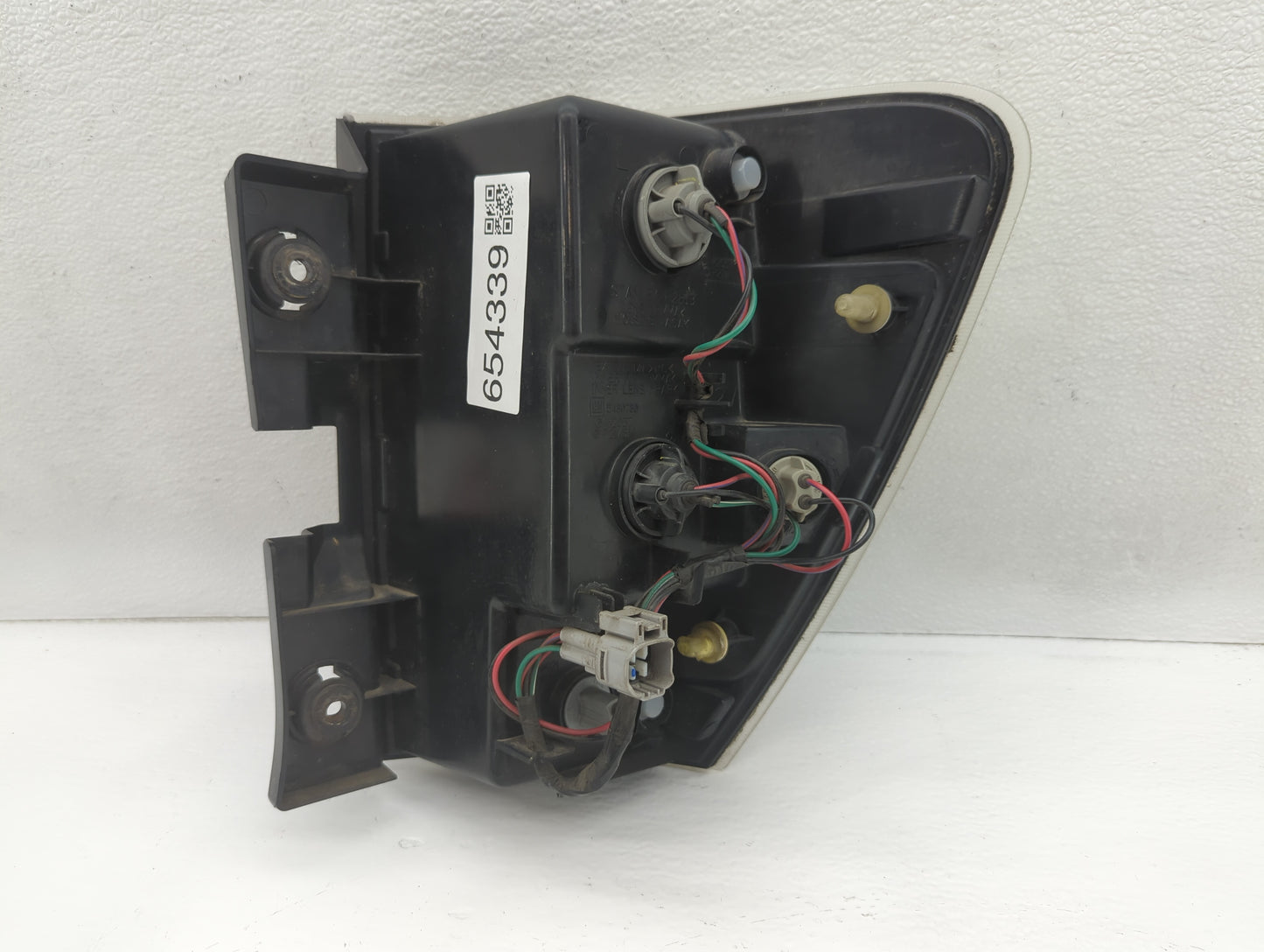 2005-2009 Chevrolet Equinox Tail Light Assembly Passenger Right OEM P/N:5480780 Fits Fits 2005 2006 2007 2008 2009 OEM Used 