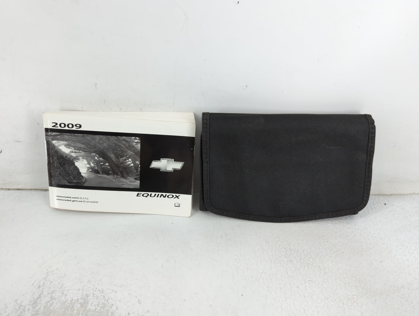 2009 Chevrolet Equinox Owners Manual Book Guide P/N:15910163 A OEM Used Auto Parts - Oemusedautoparts1.com