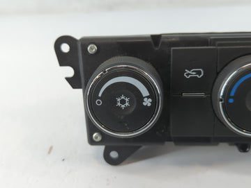 2007-2009 Chevrolet Equinox Climate Control Module Temperature AC/Heater Replacement P/N:25950961 Fits Fits 2007 2008 2009 OEM Used Auto Parts
