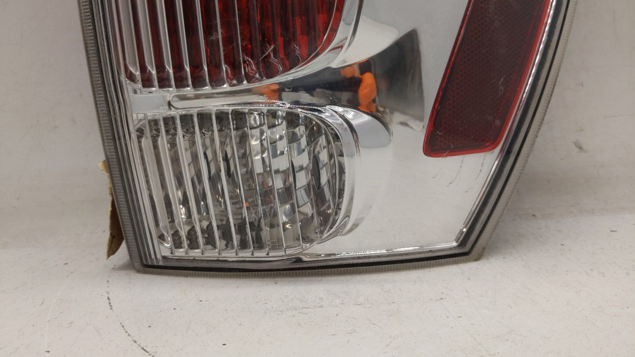 2009 Chevrolet Equinox Tail Light Assembly Passenger Right OEM P/N:548077 30796268, GM384-B000R Fits Fits 2005 2006 2007 200