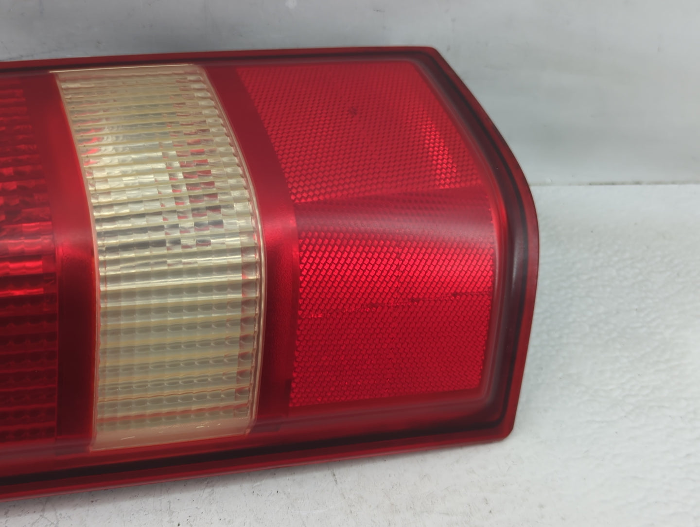 2003-2021 Chevrolet Express 2500 Tail Light Assembly Driver Left OEM P/N:25823028 Fits OEM Used Auto Parts - Oemusedautopart