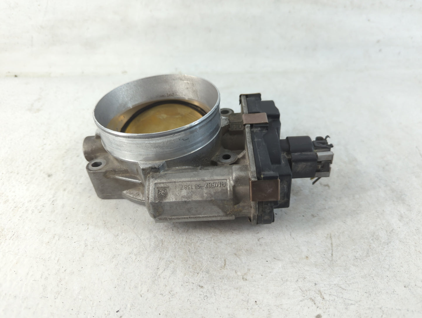 2009-2015 Chevrolet Express 2500 Throttle Body P/N:RME87-3B1387 Fits Fits 2009 2010 2011 2012 2013 2014 2015 OEM Used Auto P