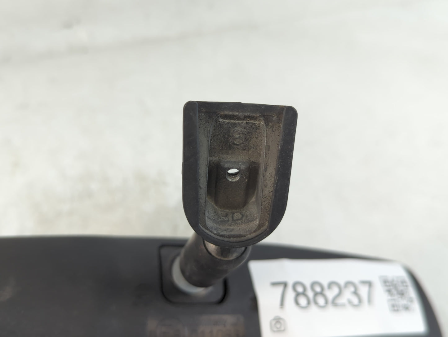 2003-2009 Chevrolet Express 2500 Interior Rear View Mirror Replacement OEM P/N:E8011083 Fits OEM Used Auto Parts - Oemusedau