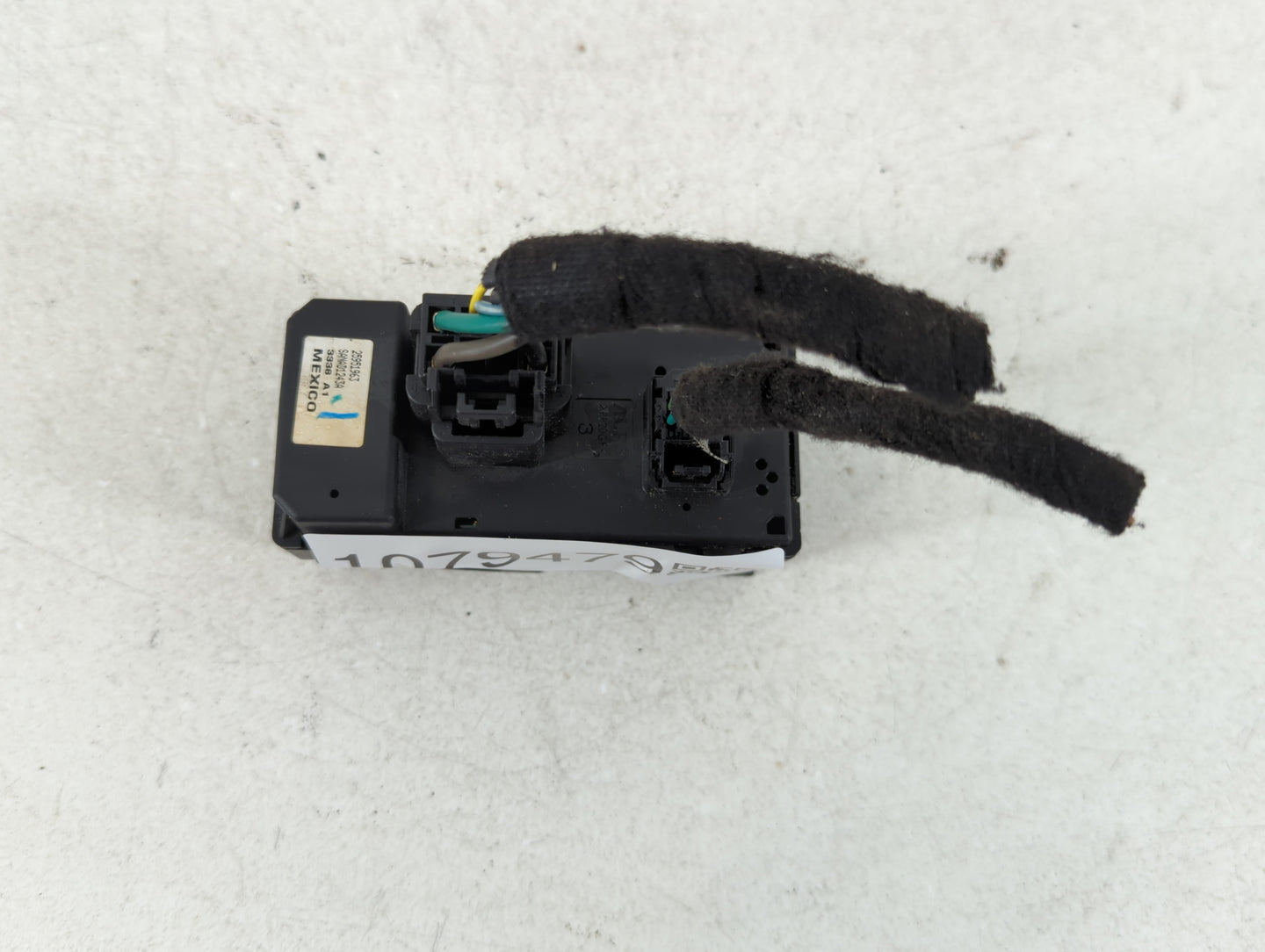 2009-2011 Chevrolet Hhr Master Power Window Switch Replacement Driver Side Left P/N:25951963 Fits OEM Used Auto Parts - Oemu