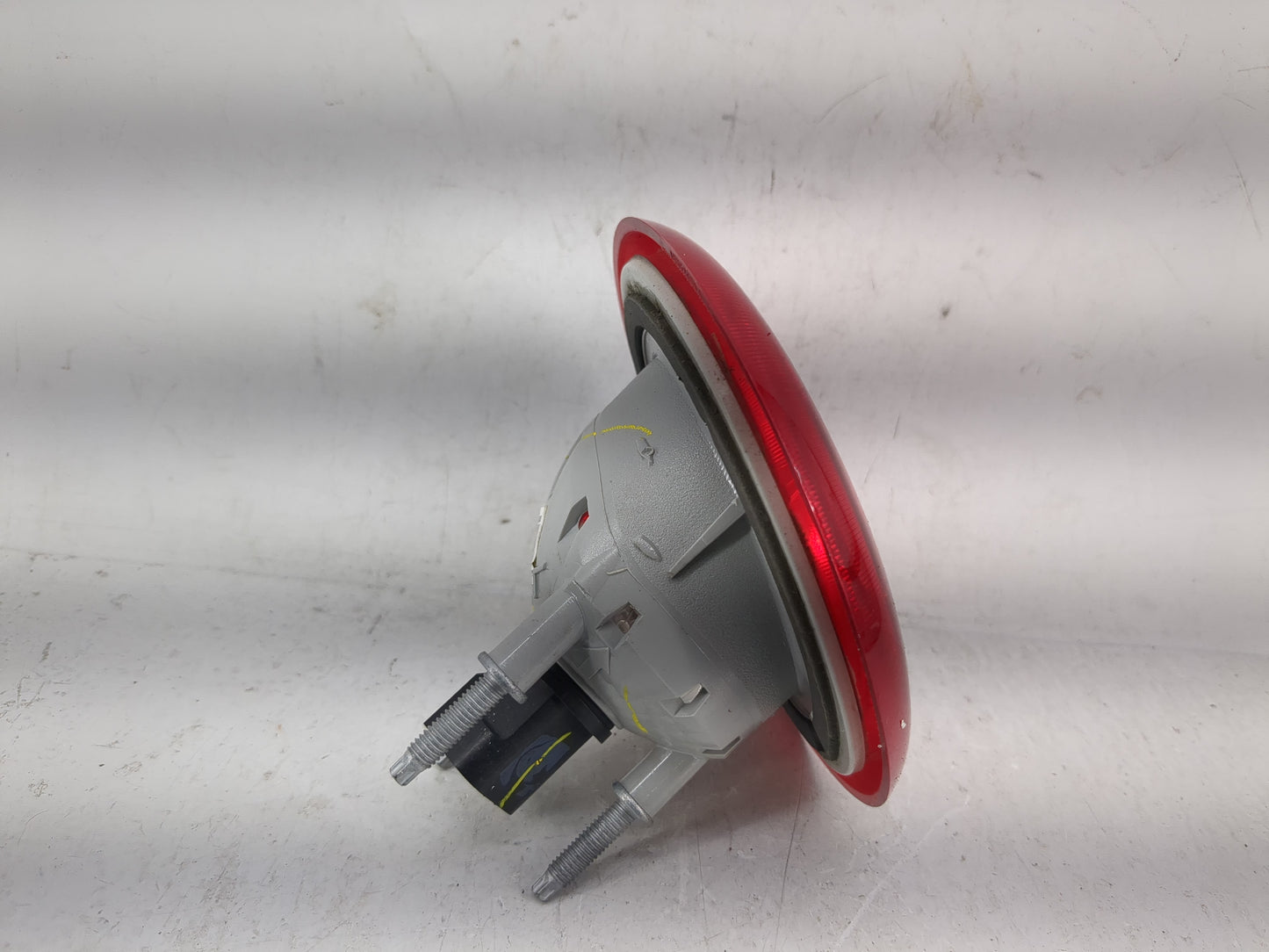 2006-2011 Chevrolet Hhr Tail Light Assembly Driver Left OEM P/N:16532493 Fits Fits 2006 2007 2008 2009 2010 2011 OEM Used Au