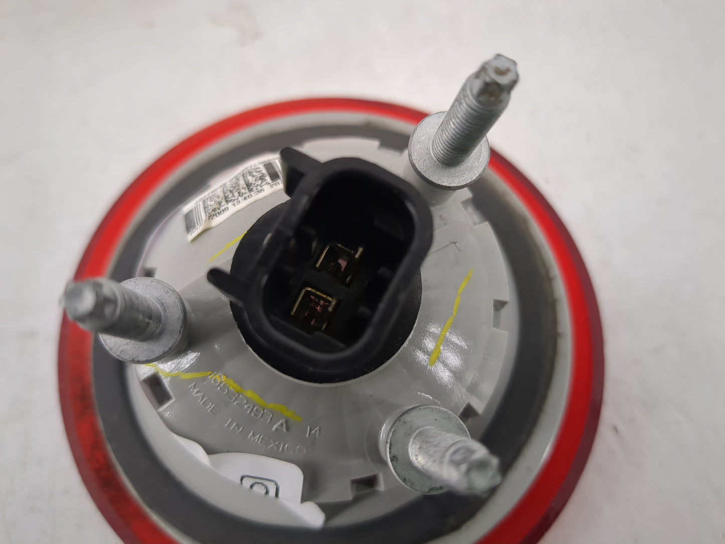 2006-2011 Chevrolet Hhr Tail Light Assembly Driver Left OEM P/N:16532493 Fits Fits 2006 2007 2008 2009 2010 2011 OEM Used Au