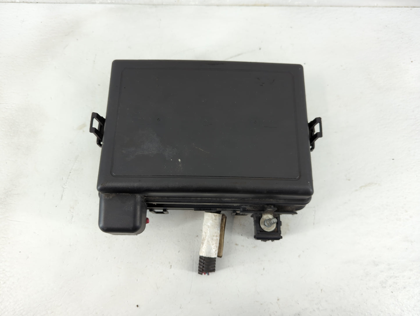 2009-2011 Chevrolet Hhr Fusebox Fuse Box Panel Relay Module P/N:R62682-015 Fits Fits 2009 2010 2011 OEM Used Auto Parts - Oe