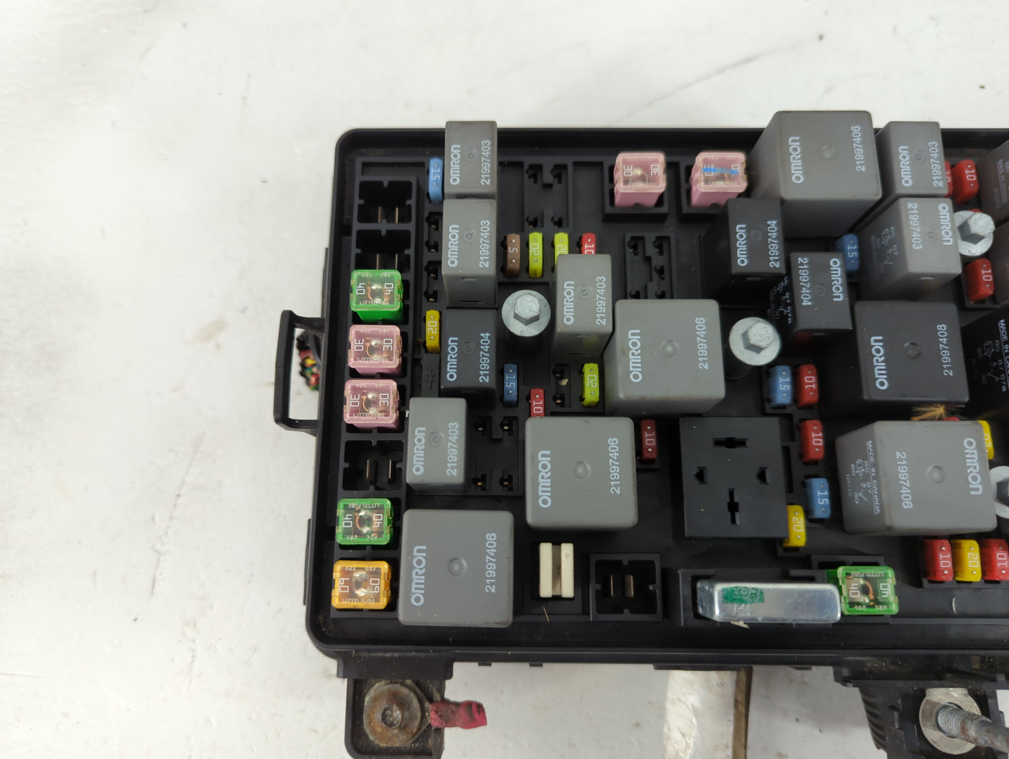 2009-2011 Chevrolet Hhr Fusebox Fuse Box Panel Relay Module P/N:R62682-015 Fits Fits 2009 2010 2011 OEM Used Auto Parts - Oe