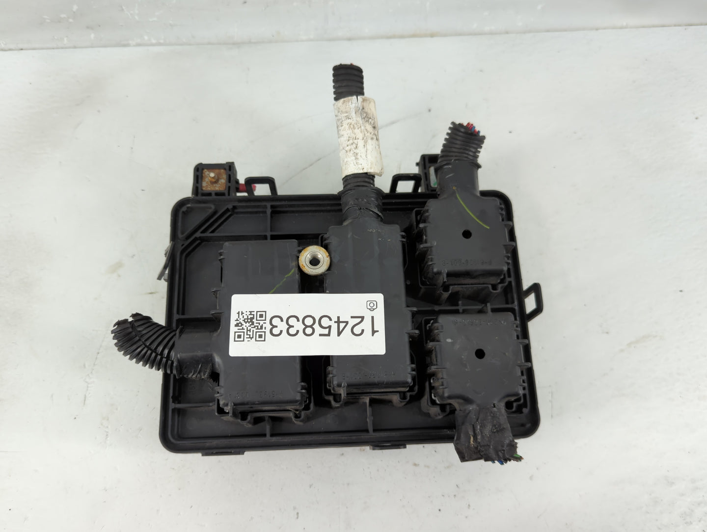 2009-2011 Chevrolet Hhr Fusebox Fuse Box Panel Relay Module P/N:R62682-015 Fits Fits 2009 2010 2011 OEM Used Auto Parts - Oe