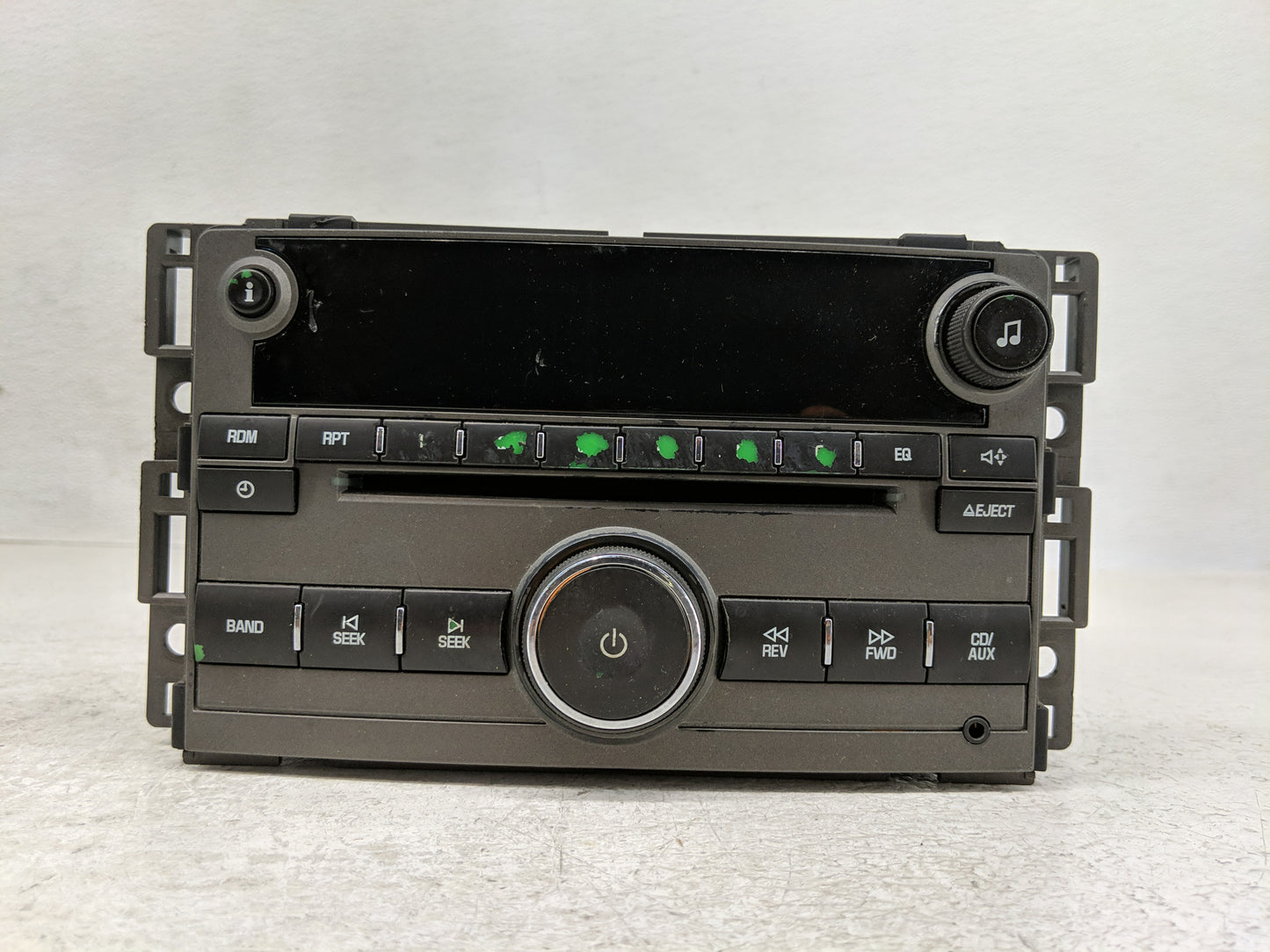 2009-2011 Chevrolet Hhr Radio AM FM Cd Player Receiver Replacement P/N:25833530 Fits Fits 2009 2010 2011 OEM Used Auto Parts