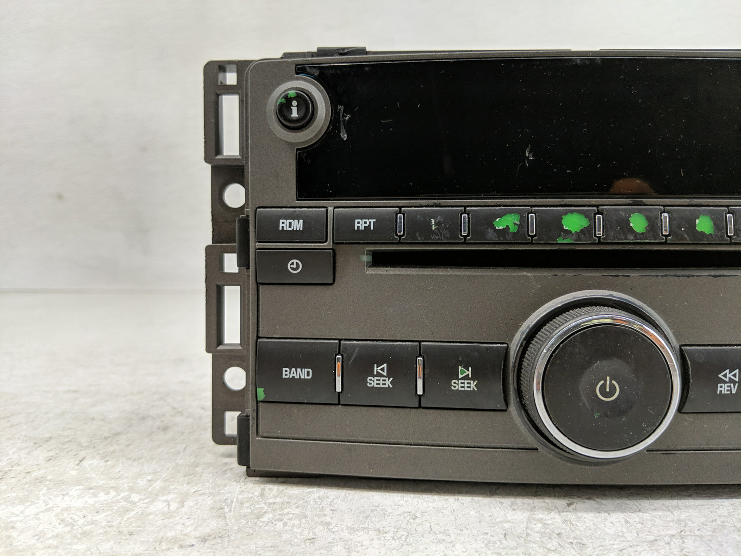 2009-2011 Chevrolet Hhr Radio AM FM Cd Player Receiver Replacement P/N:25833530 Fits Fits 2009 2010 2011 OEM Used Auto Parts