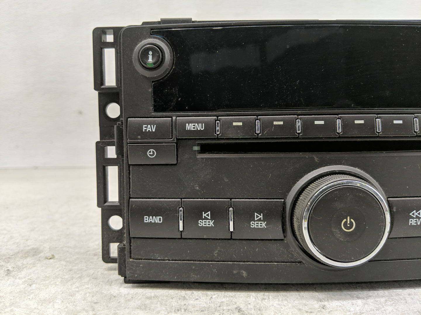 2009-2011 Chevrolet Hhr Radio AM FM Cd Player Receiver Replacement P/N:25833530 Fits Fits 2009 2010 2011 OEM Used Auto Parts