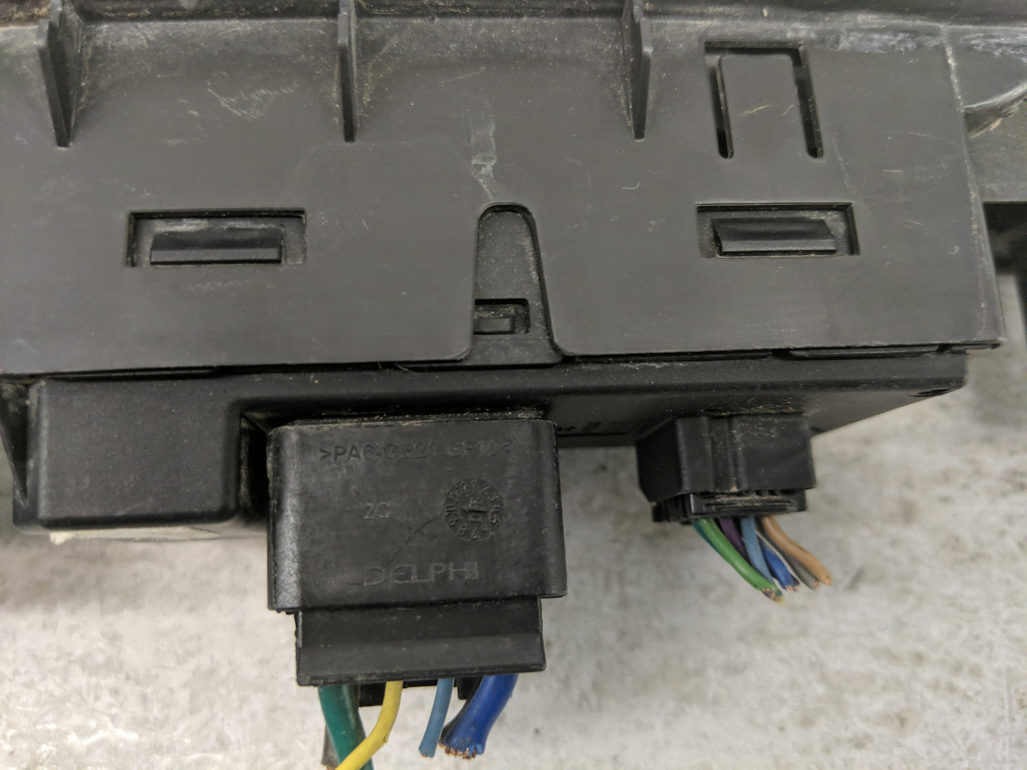 2009-2011 Chevrolet Hhr Master Power Window Switch Replacement Driver Side Left Fits OEM Used Auto Parts - Oemusedautoparts1