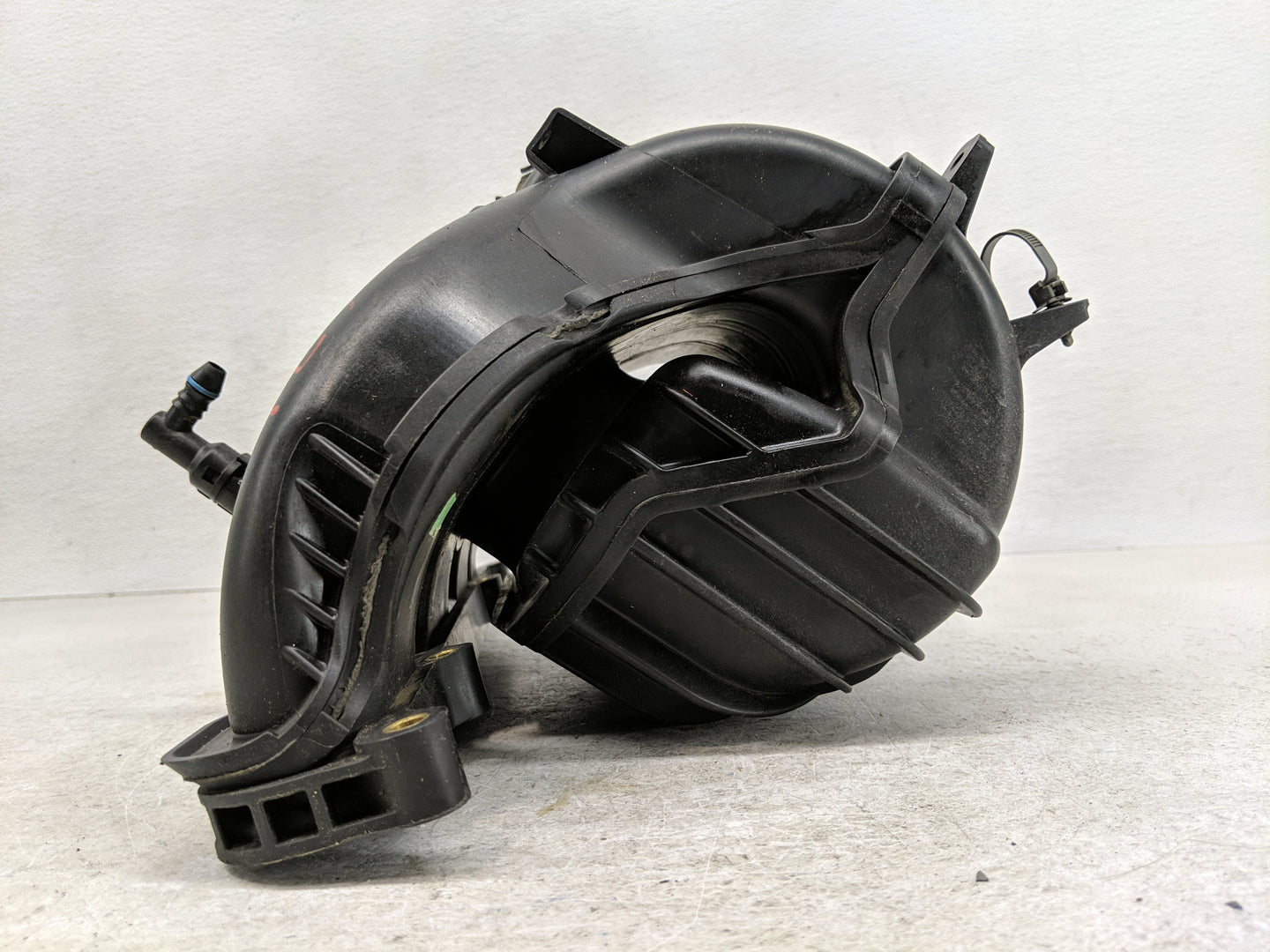 2008-2011 Chevrolet Hhr Air Intake Manifold P/N:768989876 Fits Fits 2007 2008 2009 2010 2011 2012 OEM Used Auto Parts - Oemu