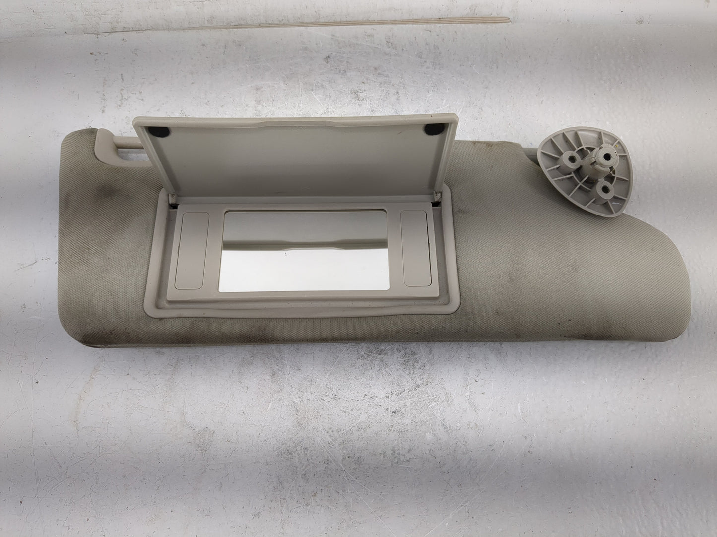 2006-2011 Chevrolet Hhr Sun Visor Shade Replacement Passenger Right Mirror Fits Fits 2006 2007 2008 2009 2010 2011 OEM Used 