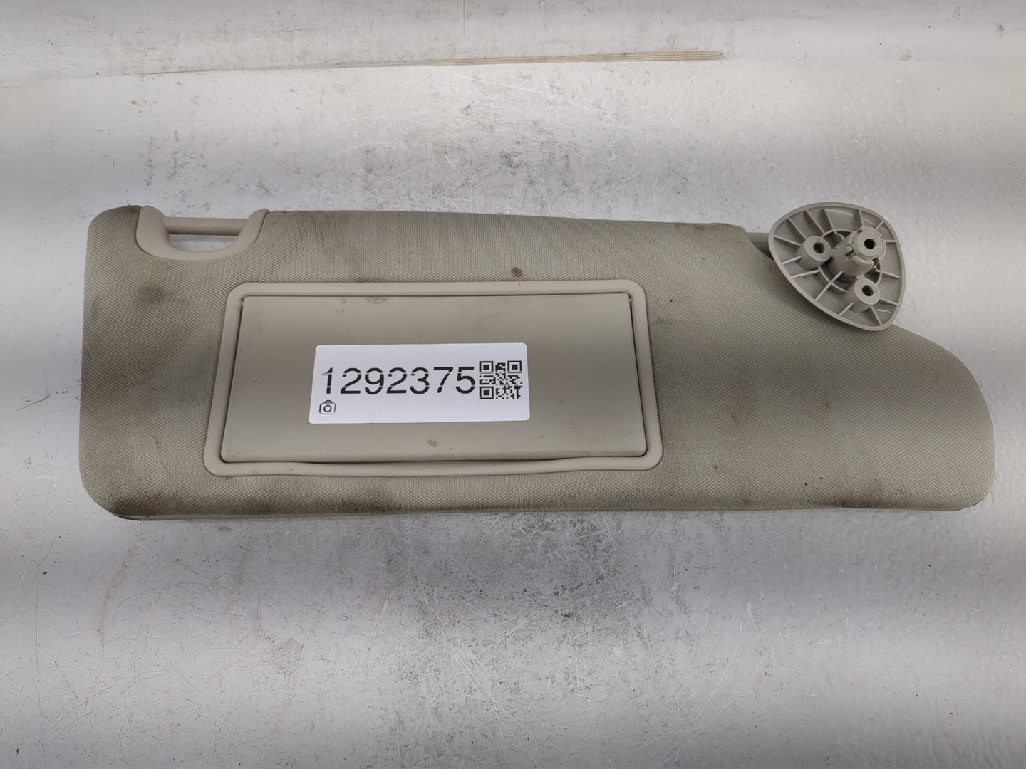 2006-2011 Chevrolet Hhr Sun Visor Shade Replacement Passenger Right Mirror Fits Fits 2006 2007 2008 2009 2010 2011 OEM Used 