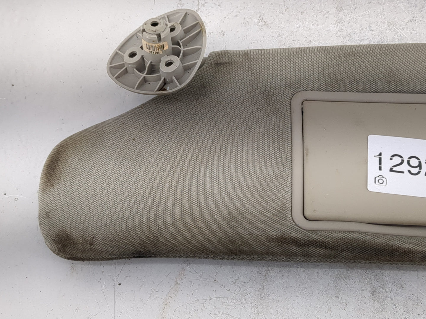2006-2011 Chevrolet Hhr Sun Visor Shade Replacement Driver Left Mirror Fits Fits 2006 2007 2008 2009 2010 2011 OEM Used Auto